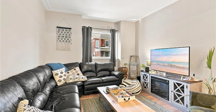 Upper-15 Clinton Street, Hamilton, ON, L8L 3J7 - 7