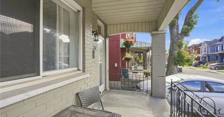 Upper-15 Clinton Street, Hamilton, ON, L8L 3J7 - 3