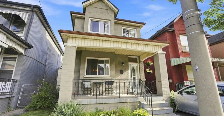 Upper-15 Clinton Street, Hamilton, ON, L8L 3J7 - 2