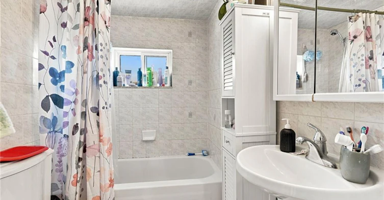 Upper-15 Clinton Street, Hamilton, ON, L8L 3J7 - 21