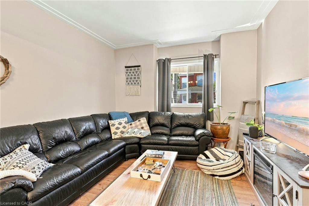 Upper-15 Clinton Street, Hamilton, ON, L8L 3J7 - 8