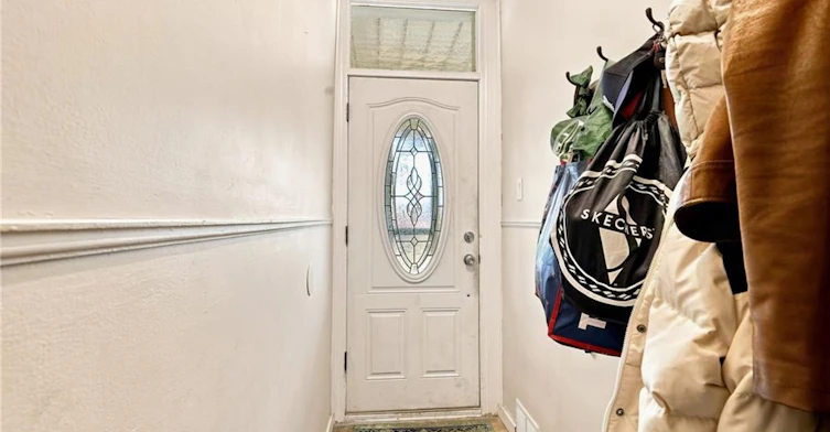 Upper-15 Clinton Street, Hamilton, ON, L8L 3J7 - 5