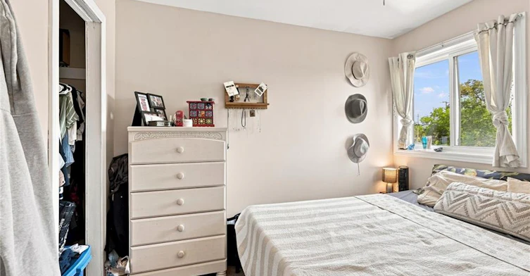 Upper-15 Clinton Street, Hamilton, ON, L8L 3J7 - 20