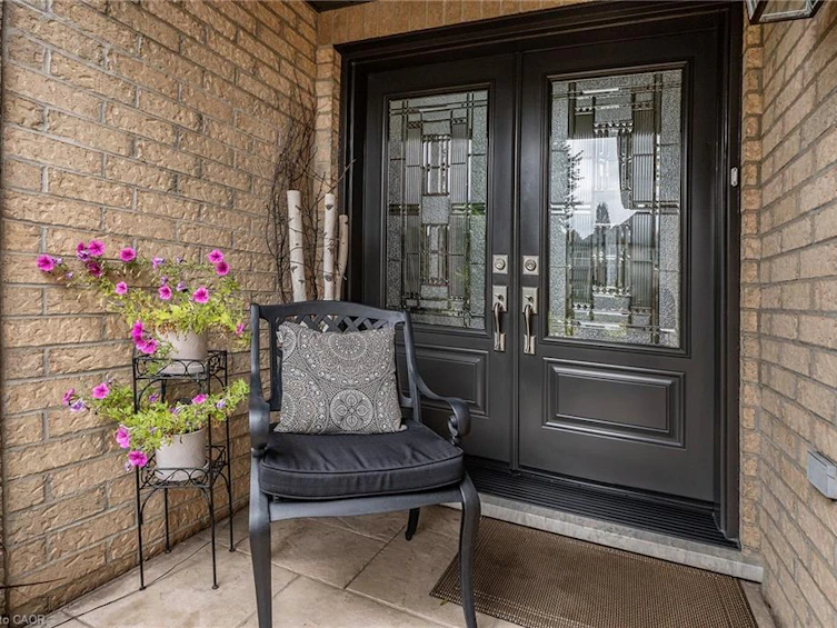 90 Surrey Drive, Hamilton, ON, L9K 1L9 - 4