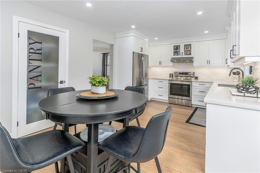 90 Surrey Drive, Hamilton, ON, L9K 1L9 - 14