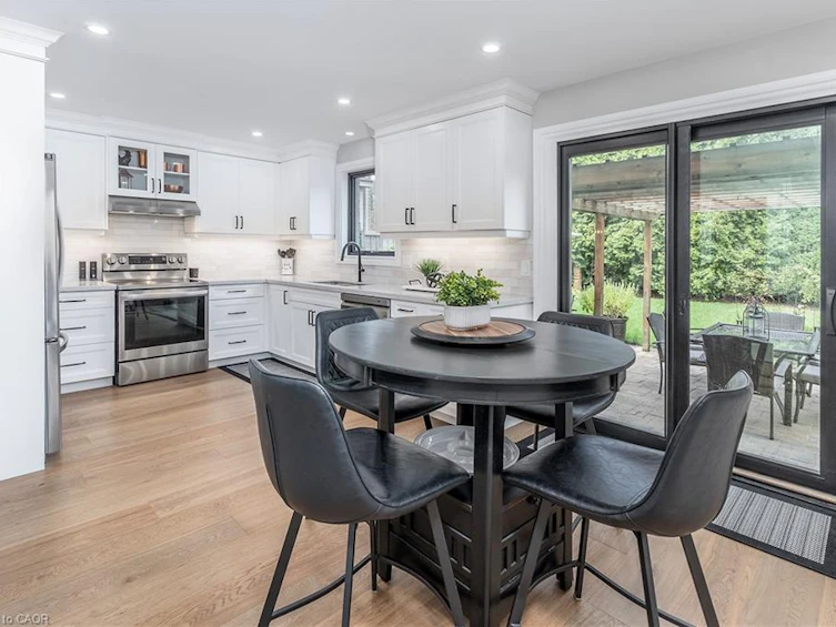 90 Surrey Drive, Hamilton, ON, L9K 1L9 - 12