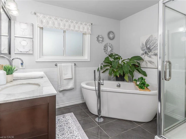 90 Surrey Drive, Hamilton, ON, L9K 1L9 - 16