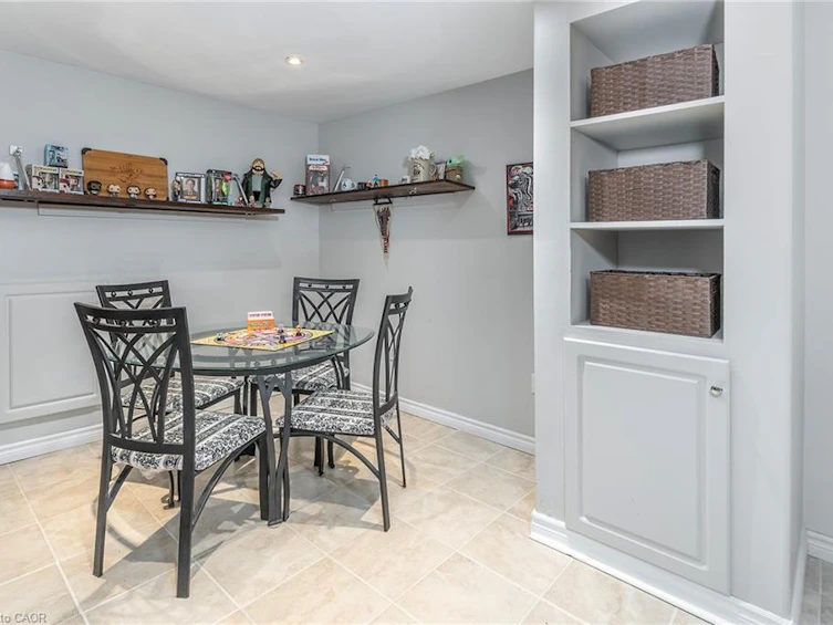 90 Surrey Drive, Hamilton, ON, L9K 1L9 - 25