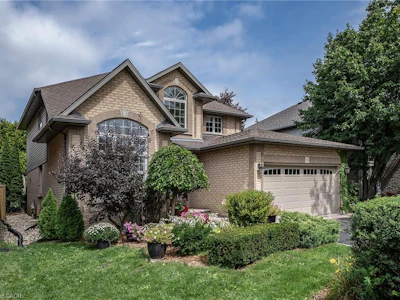 90 Surrey Drive - 3