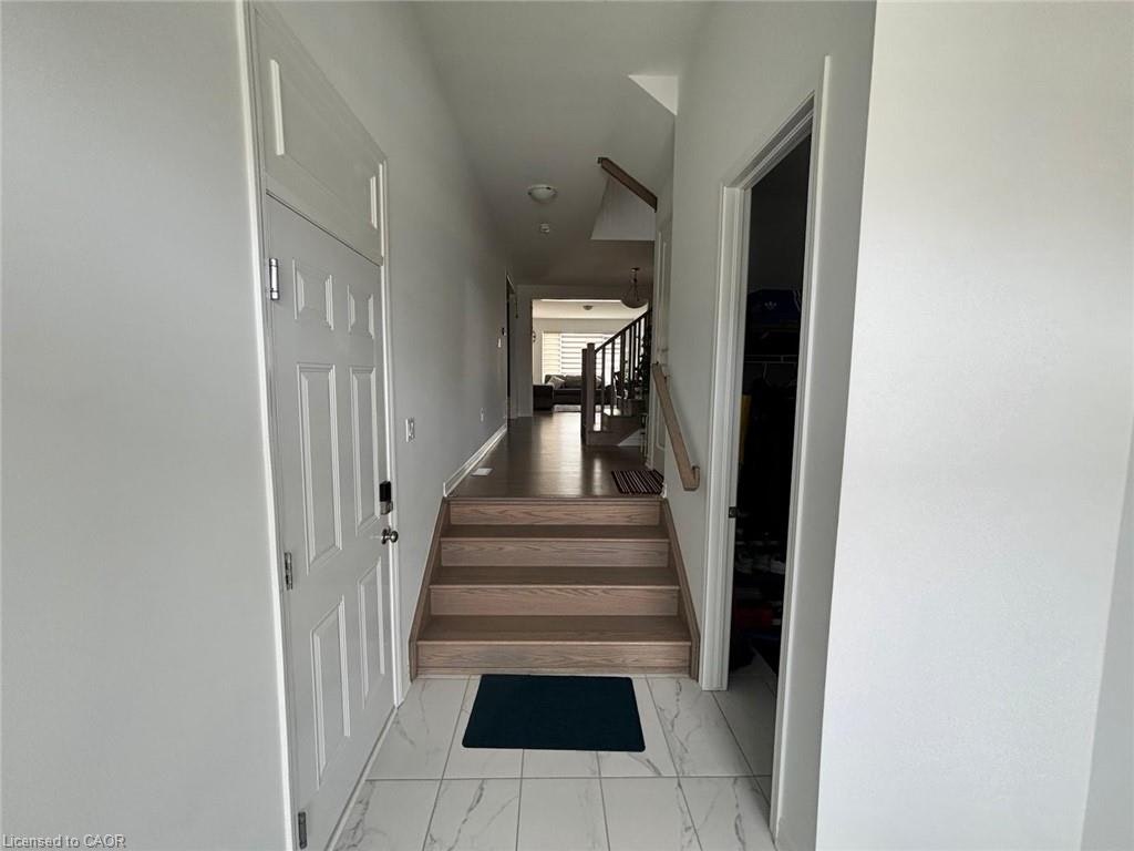 299 Rosenberg Way, Kitchener, ON, N2R 0V5 - 2