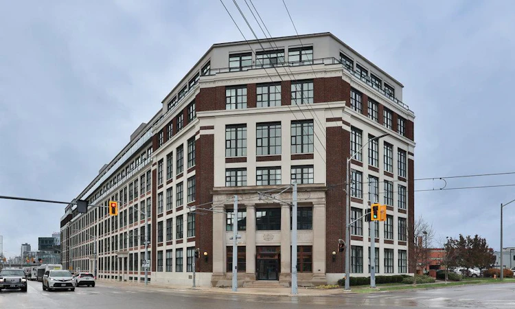 424-404 King Street W
