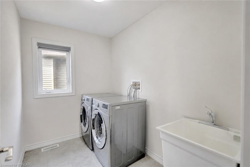29 Jenner Drive, Brant, ON, N3L 3E3 - 27