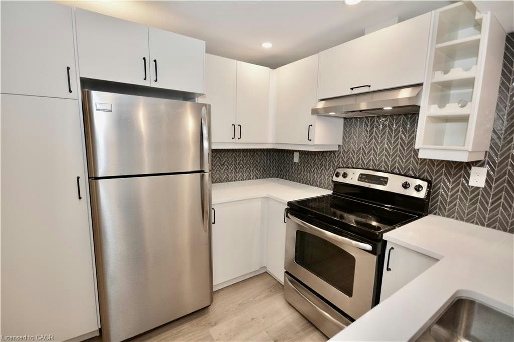 Lower-17 Inverness Avenue W, Hamilton, ON, L9C 1A1 - 5