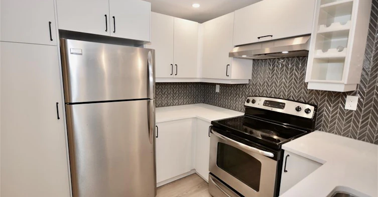 Lower-17 Inverness Avenue W, Hamilton, ON, L9C 1A1 - 5