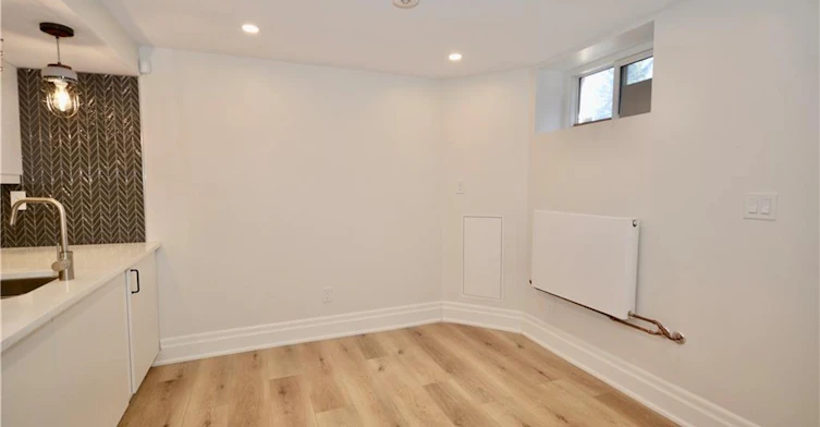 Lower-17 Inverness Avenue W, Hamilton, ON, L9C 1A1 - 7
