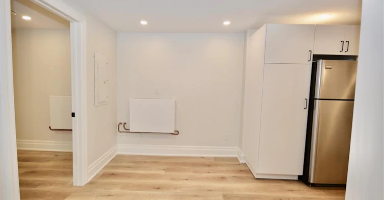 Lower-17 Inverness Avenue W, Hamilton, ON, L9C 1A1 - 8
