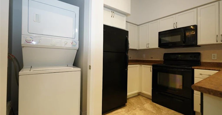 320-330 Princess Royal Drive, Mississauga, ON, L5B 4P7 - 14