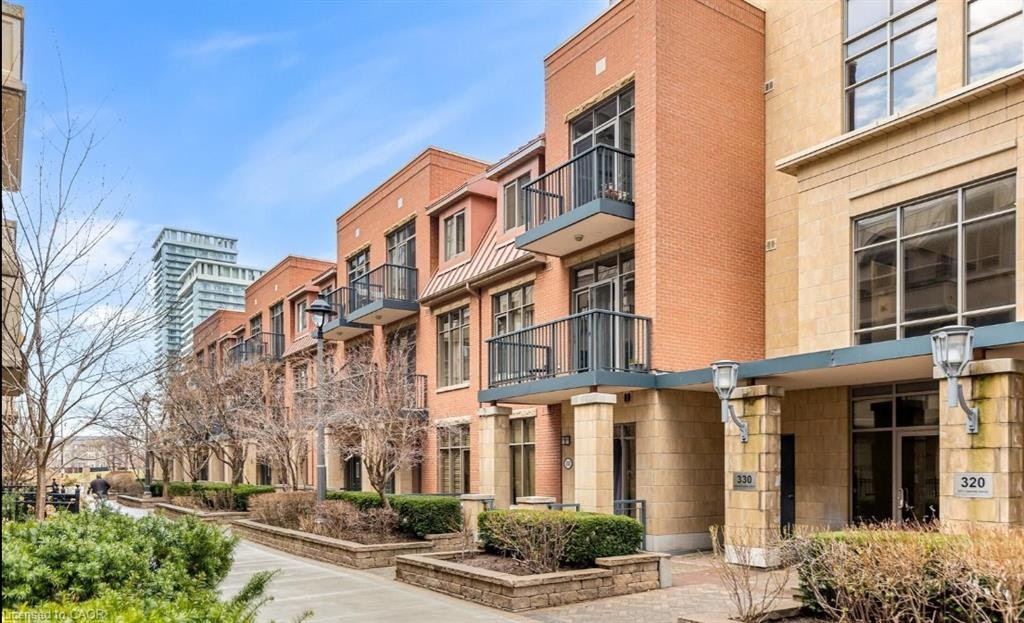 320-330 Princess Royal Drive, Mississauga, ON, L5B 4P7 - 4