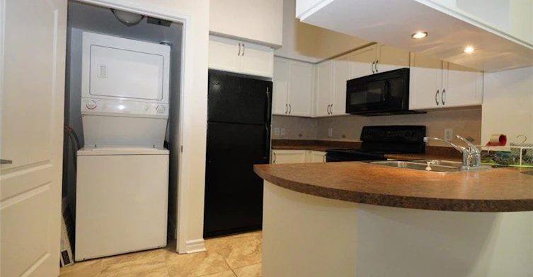 320-330 Princess Royal Drive, Mississauga, ON, L5B 4P7 - 13