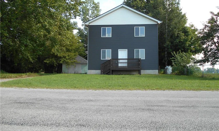 98 Charlotteville Rd 1