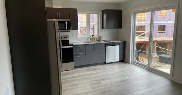 64-205 West Oak Trail, Kitchener, ON, N2R 0R9 - 4
