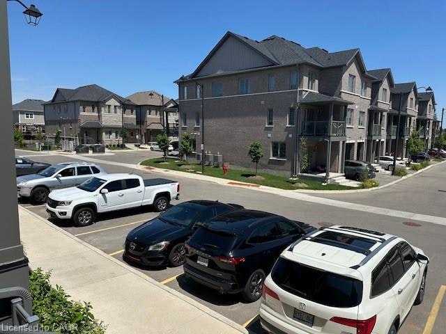 64-205 West Oak Trail, Kitchener, ON, N2R 0R9 - 2