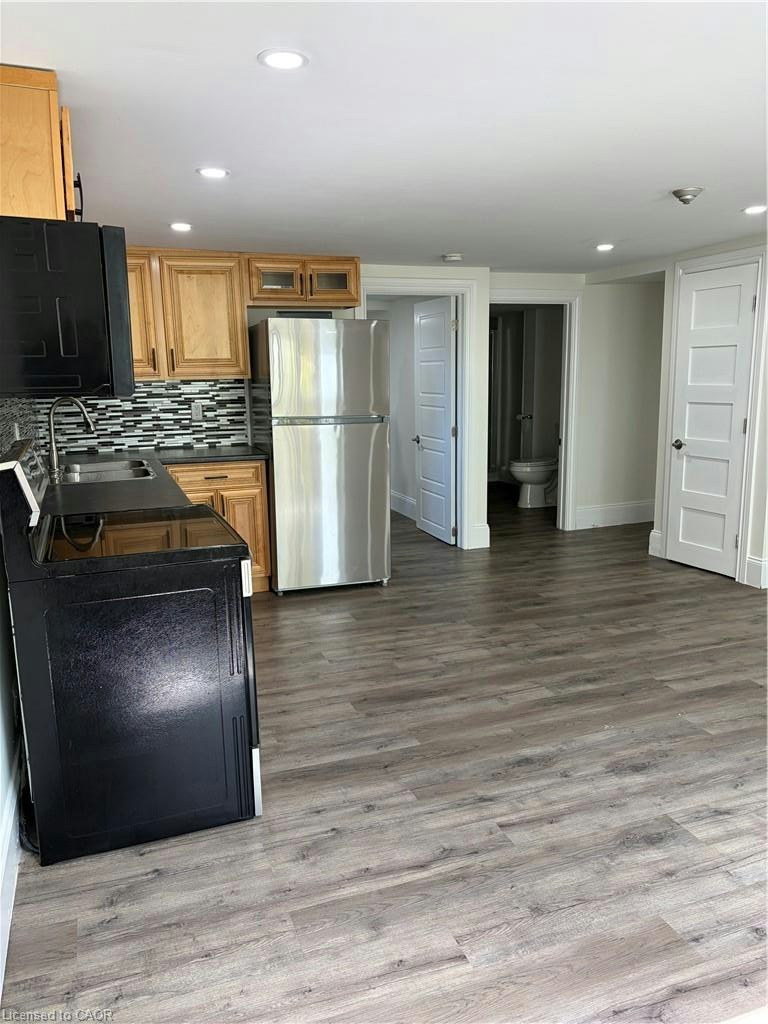 21-2 Grant Boulevard, Hamilton, ON, L9H 4L4 - 2