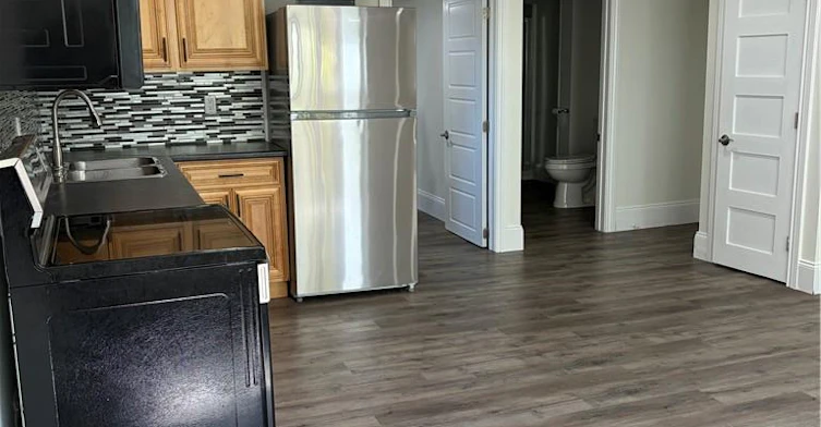 21-2 Grant Boulevard, Hamilton, ON, L9H 4L4 - 2