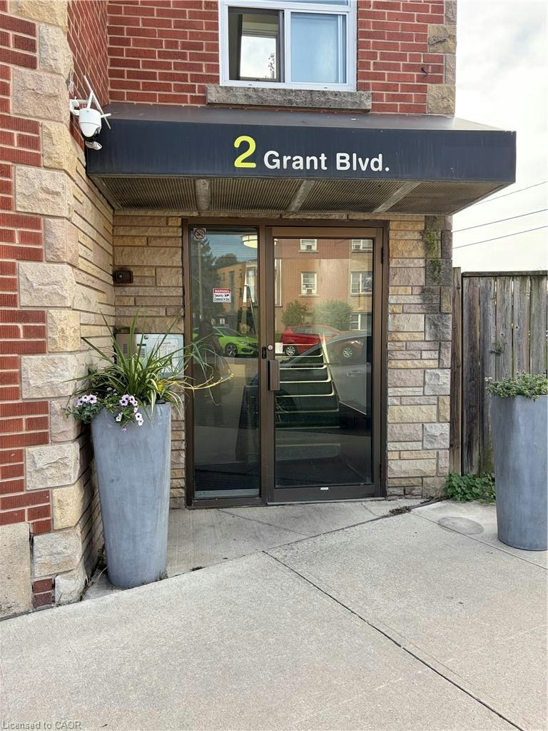 21-2 Grant Boulevard, Hamilton, ON, L9H 4L4 - 8
