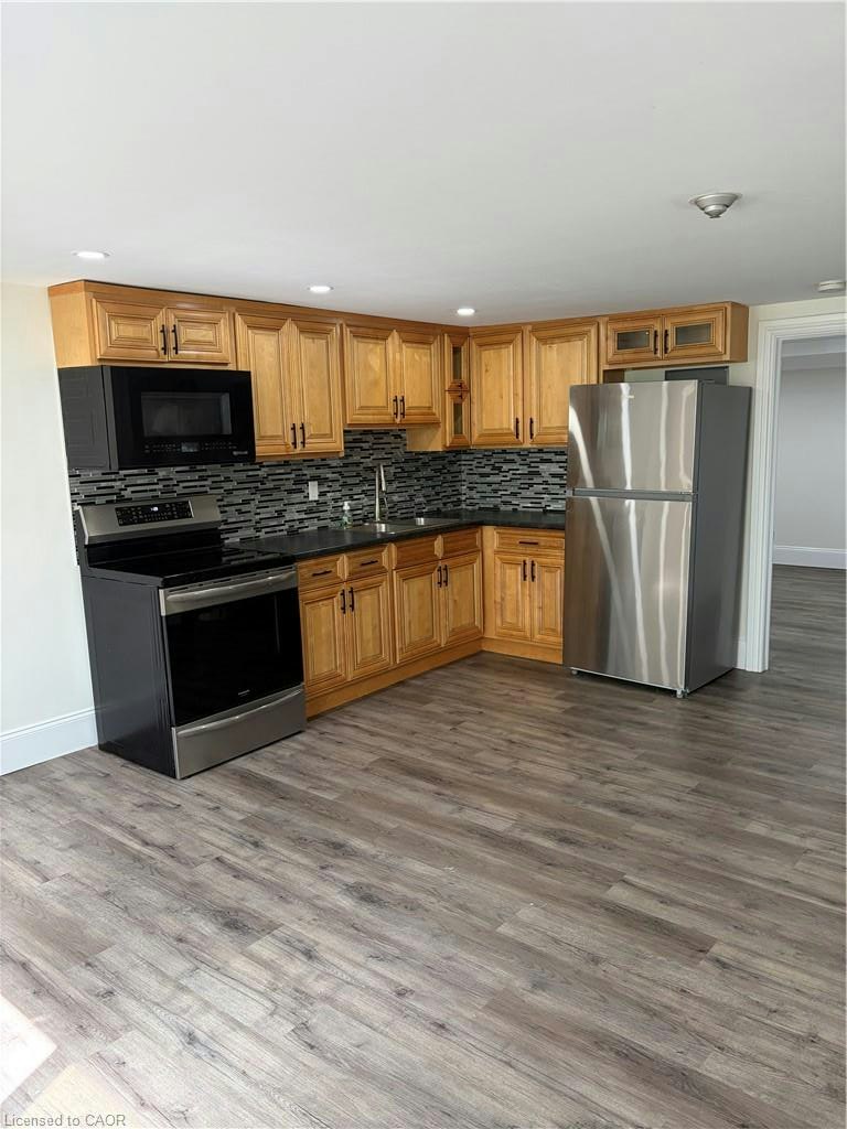 21-2 Grant Boulevard, Hamilton, ON, L9H 4L4