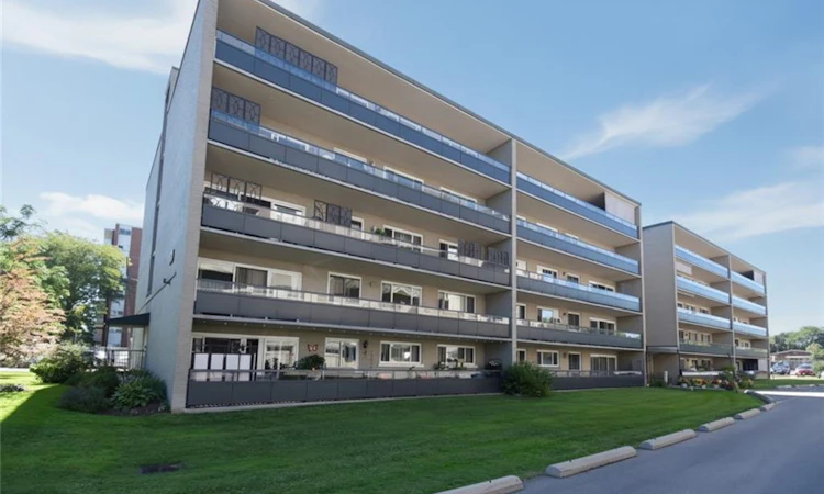 406-510 Queenston Road
