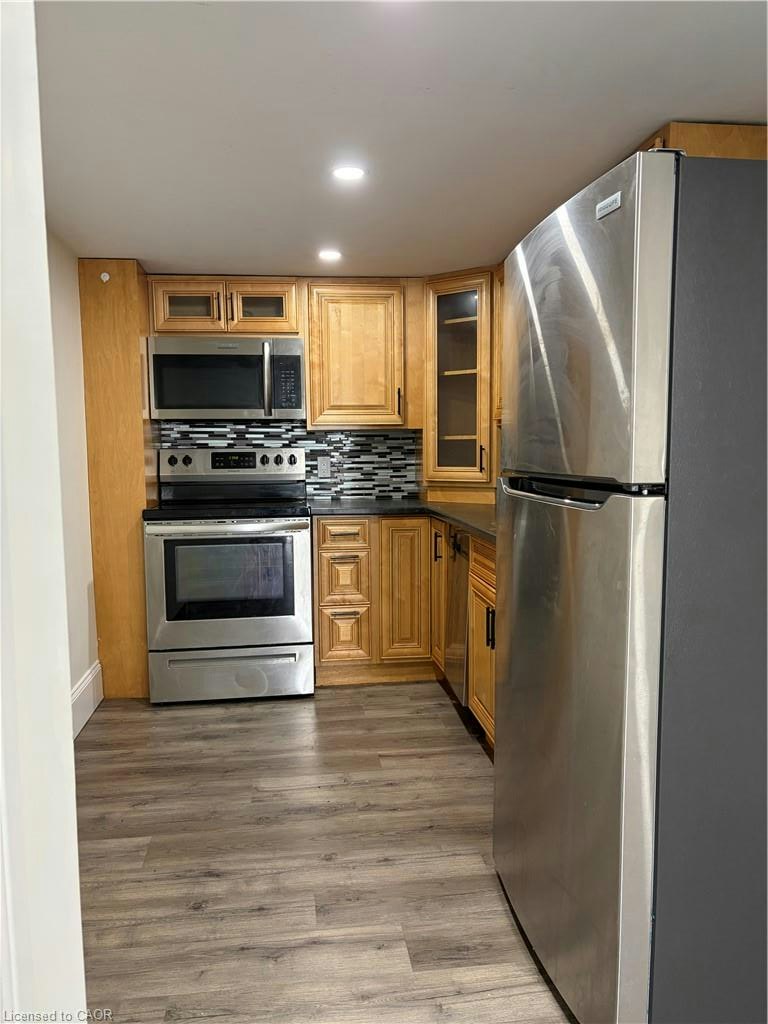 22-2 Grant Boulevard, Hamilton, ON, L9H 4L4