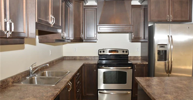 341 Stonehenge Drive, Hamilton, ON, L9K 1S7 - 10