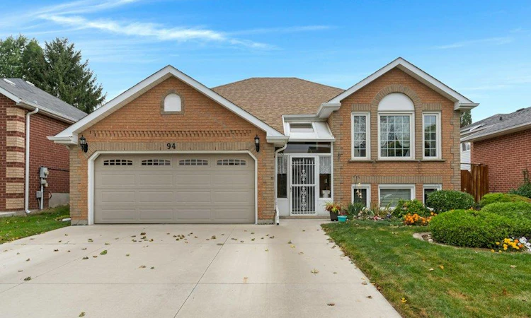94 Dawn Crescent