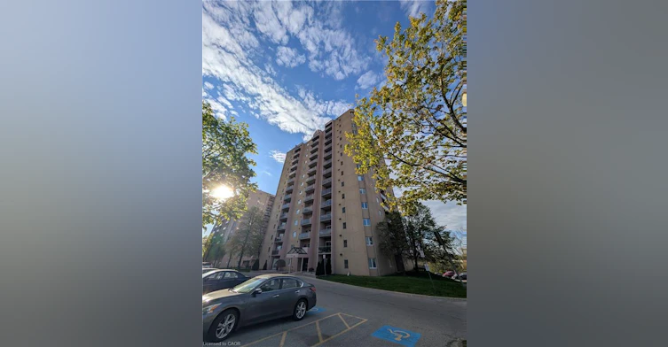 408-860 Commissioners Road E, London, ON, N6C 5Y8