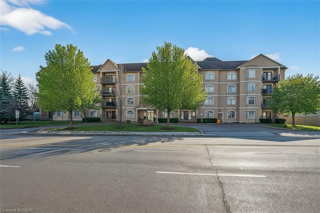 308-908 Mohawk Road E, Hamilton, ON, L8T 2R8