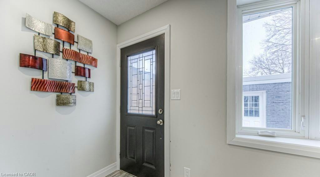 152 Overlea Drive, Kitchener, ON, N2M 1T3 - 2