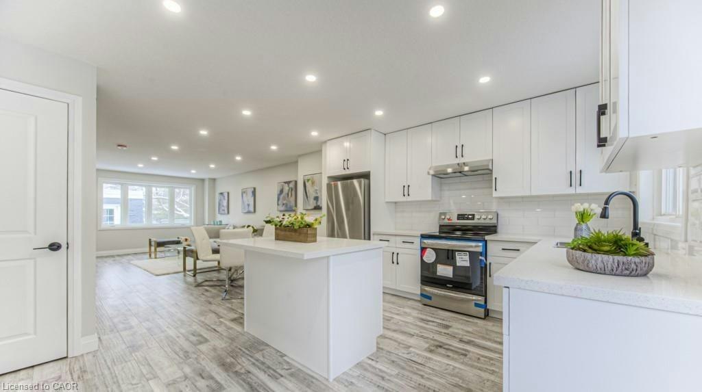 152 Overlea Drive, Kitchener, ON, N2M 1T3 - 3