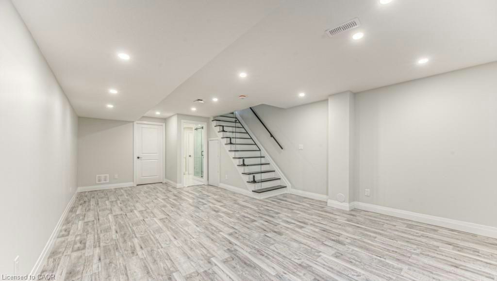 152 Overlea Drive, Kitchener, ON, N2M 1T3 - 12