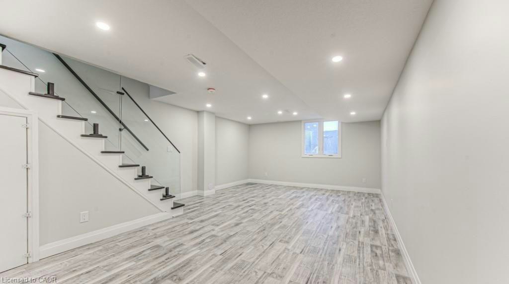 152 Overlea Drive, Kitchener, ON, N2M 1T3 - 8