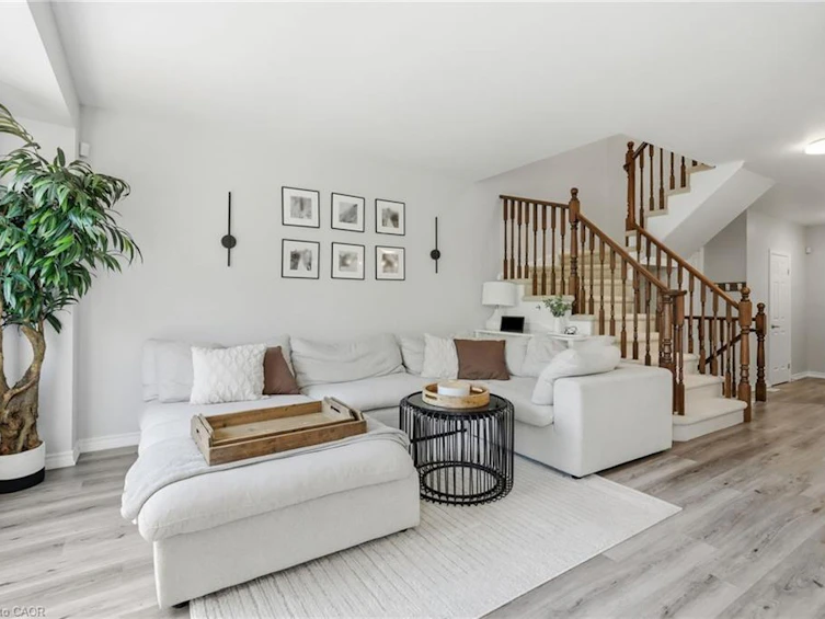 12-39 Panabaker Drive, Hamilton, ON, L9G 0A2 - 12
