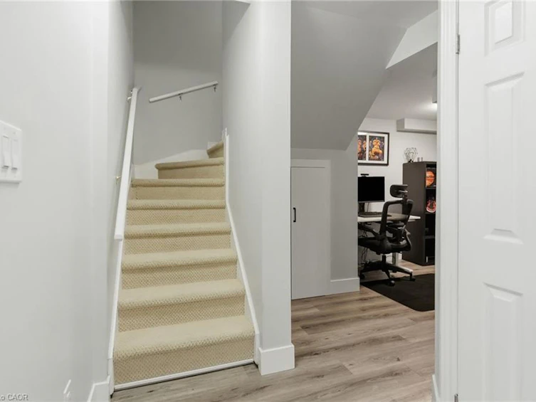 12-39 Panabaker Drive, Hamilton, ON, L9G 0A2 - 29