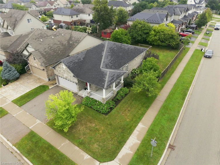 33 Norma Crescent, Guelph, ON, N1E 7M4 - 2