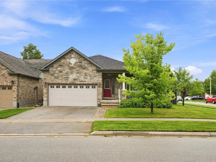 33 Norma Crescent, Guelph, ON, N1E 7M4