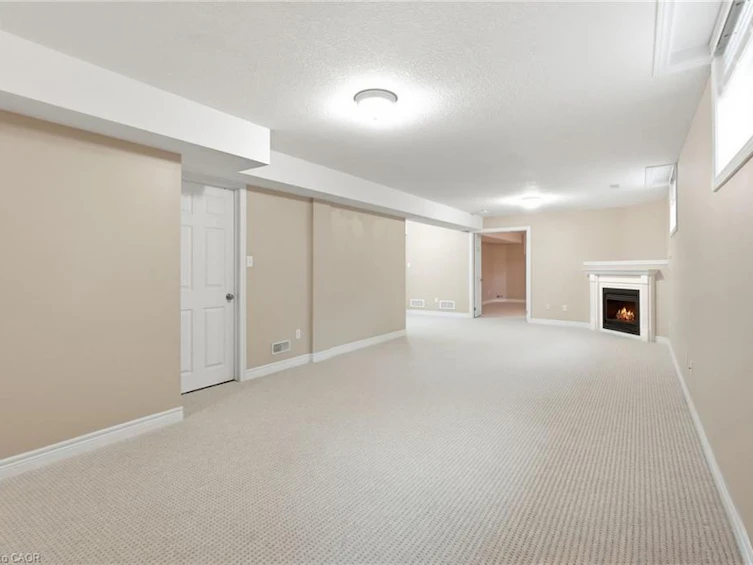 33 Norma Crescent, Guelph, ON, N1E 7M4 - 32