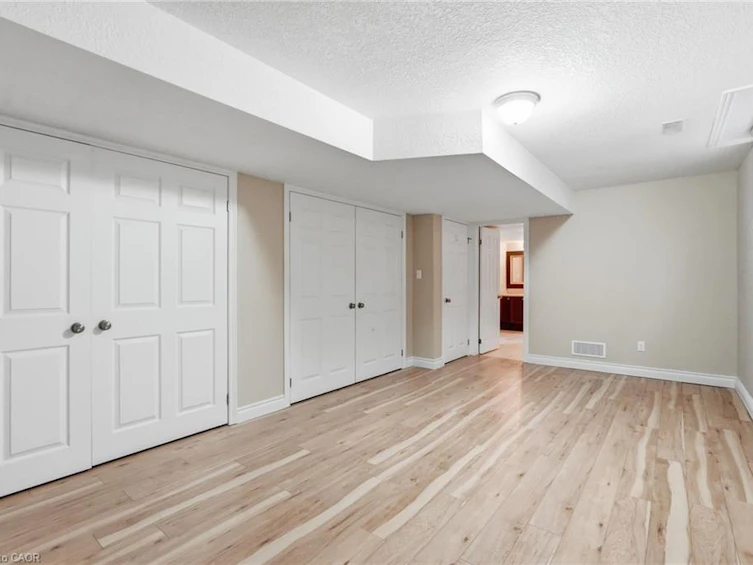 33 Norma Crescent, Guelph, ON, N1E 7M4 - 38