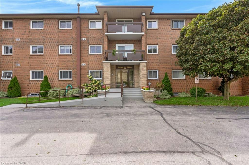 206-67 Breckenridge Drive, Kitchener, ON, N2B 3R8