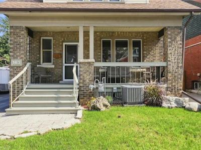163 Grosvenor Avenue S - 4