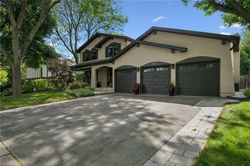 250 Mccraney Street W, Oakville, ON, L6H 3B2