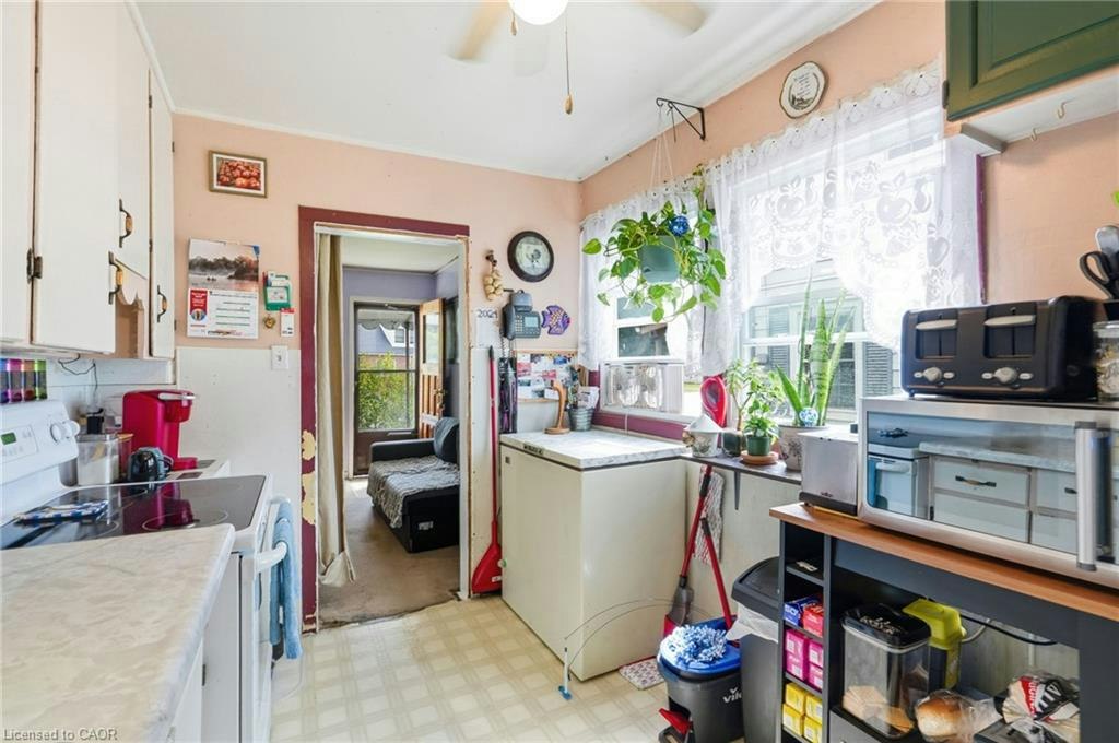 9 Lancaster Avenue, Brantford, ON, N3T 5E5 - 8
